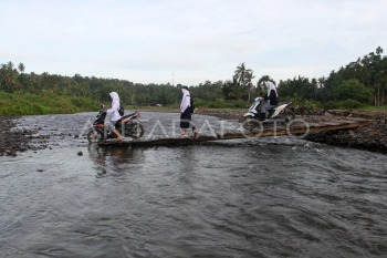 Warga Padang Galo butuh jembatan