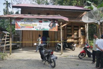 Hebohkan warga, mayat wanita terkubur dalam rumah di Pidie