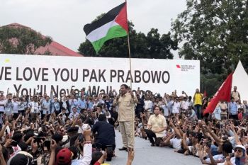 Prabowo ajak relawan di Kepri berdoa untuk Palestina