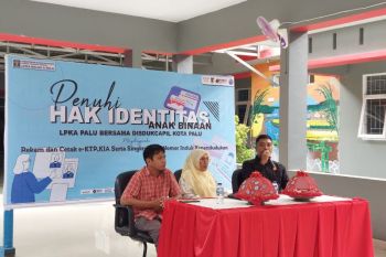 Disdukcapil Kota Palu jemput bola pelayanan dokumen kependudukan bagi ABH