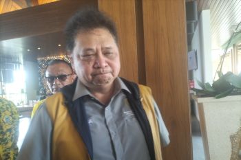 Ketum Golkar mengaku tak khawatir terbentuknya koalisi 01 dan 03