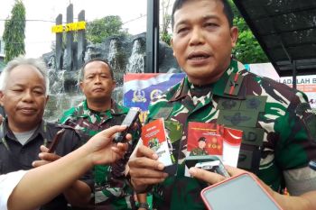 Korem 132/Tadulako bekali prajurit buku saku pastikan netralitas TNI