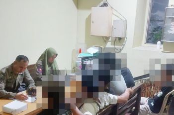 Satpol PP Surabaya gelar razia rutin tekan peredaran miras