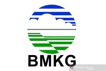BMKG imbau warga waspadai  tinggi gelombang empat meter perairan Sulut