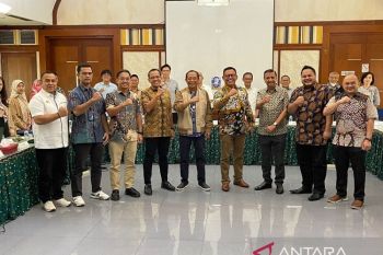 Auction teh perdana 2024 hadirkan mitra bisnis PT KPBN