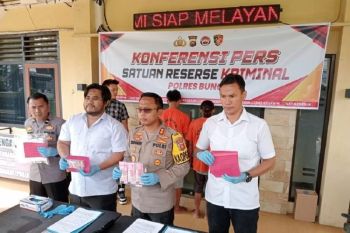 Polisi tangkap dua orang pelaku pembuat uang palsu