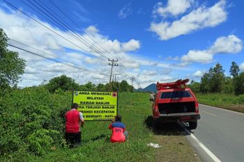 Jalan nasional di Mempawah tergenang air hingga setengah meter
