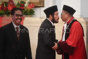 Pengucapan sumpah Hakim MK Arsul Sani