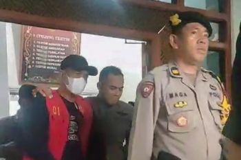 Kejaksaan tahan tiga tersangka dugaan korupsi upah Nakes di Enrekang