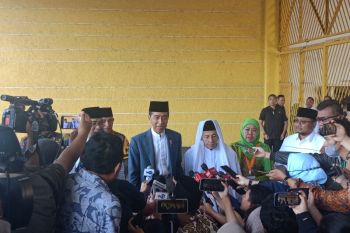 Jokowi bantah isu tentang sebagian menteri yang mundur