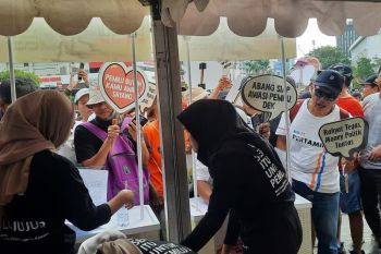 Bawaslu on car free day kampanyekan Pemilu damai berintegritas