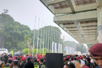 Sebelum debat cawapres dimulai, hujan turun di JCC