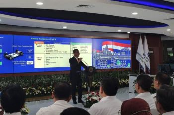 Menteri Investasi Bahlil sebut akan perketat izin usaha hilirisasi
