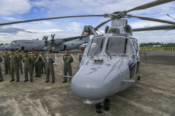 Serah terima alutsista pesawat ke TNI