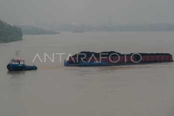Pemanfaatan sungai untuk angkutan batu bara