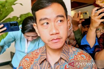 Gibran kembali berkantor