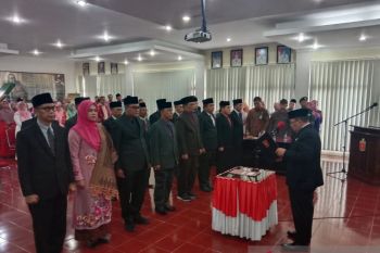 Bupati Agam lantik 15 pejabat pimpinan tinggi untuk menambah pengalaman