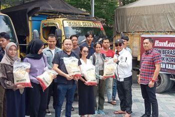 Anggota DPR salurkan 100 ton beras untuk terdampak banjir di Kalteng