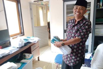 Empat calon haji asal Mataram tunda keberangkatan ke tanah suci tahun ini