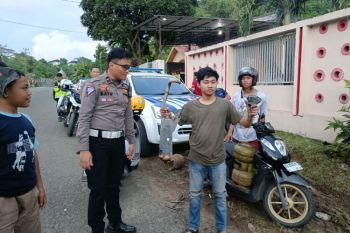 Ditlantas Polda Sulbar menyita puluhan knalpot bising