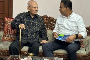 Anies mengaku bangga berdiskusi dengan Emil Salim soal gagasan perubahan