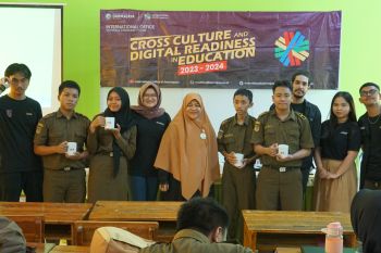 IIB Darmajaya gelar FGD di SMKN 3 Metro