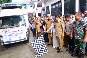 Pj Gubernur Sulsel meluncurkan bantuan pangan 2024 di Maros