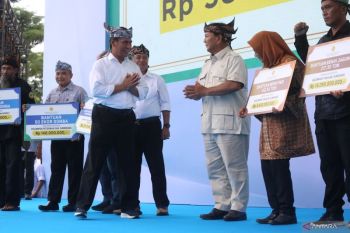 Menhan dan Mentan disambut 60.000 petani se-Jabar