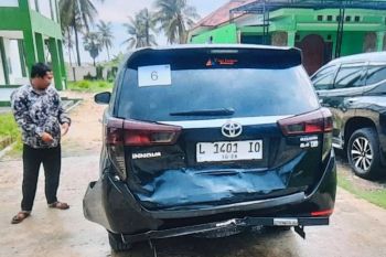Tiga mobil rombongan "Amin" tabrakan beruntun di Sumenep