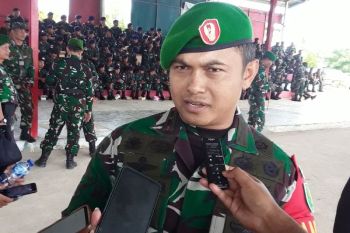 Kodim 1708/Biak kumpulkan 600 karung sampah dalam program grebek