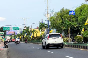 Bawaslu dan Satpol PP Situbondo mulai tertibkan APK-BK melanggar