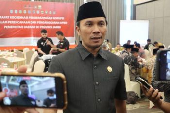 Gubernur Jambi tetap larang truk batu bara lewat jalan nasional