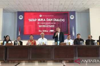 Ganjar Pranowo mengaku bangga dengan program misi pendidikan Sinode GMIM