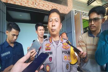Polda Sulbar periksa kesehatan 414 personel pengamanan TPS Pemilu 2024