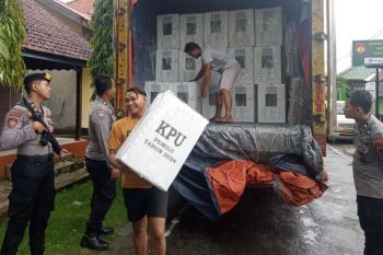 KPU Jepara kirim logistik pemilu ke Karimunjawa