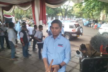 Capres Prabowo lakukan olahraga pagi hingga diskusi jelang debat akhir