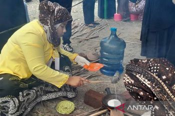 Tot apam, cara masyarakat Pidie merawat tradisi