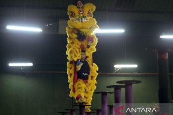 Latihan Barongsai jelang Imlek di Lampung