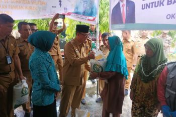 Kantor Pos Baturaja siagakan lima loket penyaluran bantuan pangan