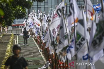 Delapan ratus lebih APK langgar aturan KPU di Jakbar