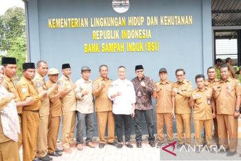 Pemerintah Bima NTB operasikan bank sampah induk bantuan Kementerian LHK