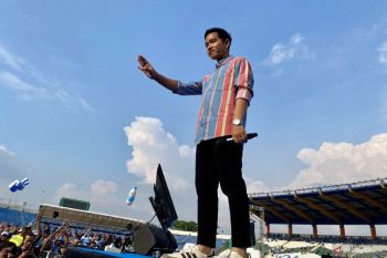 Gibran: Kita "senyumin" saja jika difitnah dan diserang