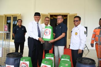 22 mahasiswa PNP magang industri di Semen Padang