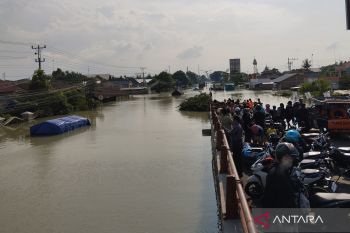 Banjir Demak, jalur Demak - Kudus masih terputus