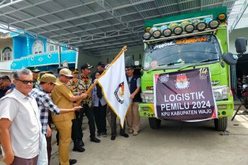 KPU Wajo distribusikan logistik Pemilu 2024 ke 14 kecamatan