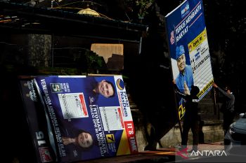 Penertiban Alat Peraga Kampanye saat masa tenang di Bali