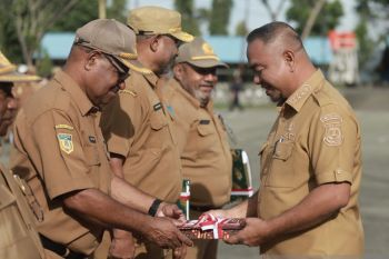 Pj Bupati Jayapura serahkan DPA ke OPD kebut program 2024