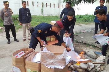 KPU Kota-Palu musnahkan 5.390 surat suara pemilu rusak