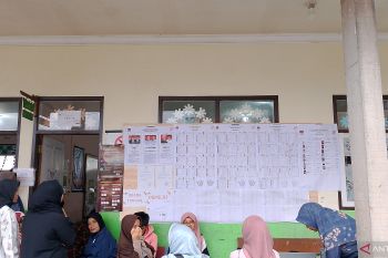 Bawaslu klarifikasi pengawas usir polisi di TPS Bukittinggi