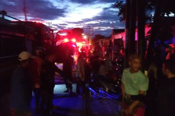 Damkar Muba padamkan kebakaran rumah di depan kantor PLN Sekayu